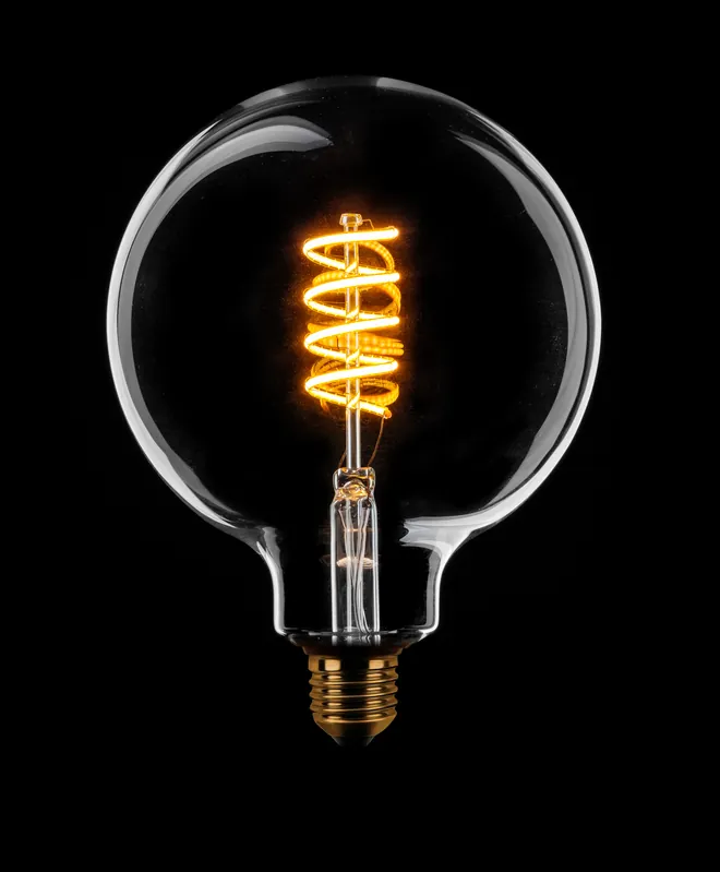 ETH Led Spiraal Globe 125mm E27 6W 3 stappen dimtone sceneswitch van 2200k-2400k-2700k Helder 110+260+550L