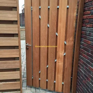Poort hardhout op stalen frame 100x195 cm incl. ogen