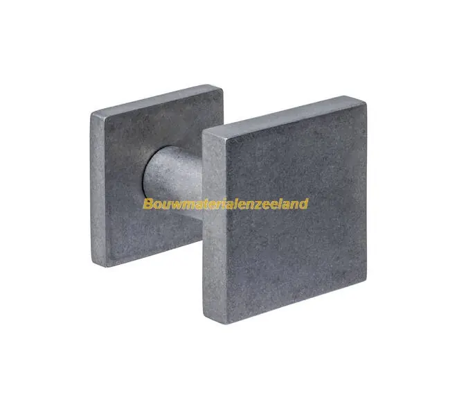 Voordeurknop vierkant 64x64mm op achterplaat 54x54mm verkropt ??nzijdige montage rvs getrommeld