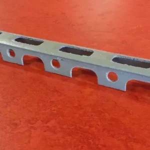 Kunststof afstandhouder hoogte 30mm, lengte 2m (lange lijzen)