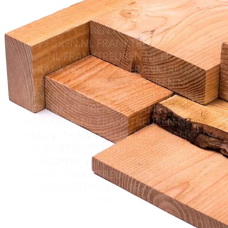 45x70mm Douglas C18 geschaafd (netto 44x68mm) KD 18% 4 ronde hoeken gedroogd***PEFC